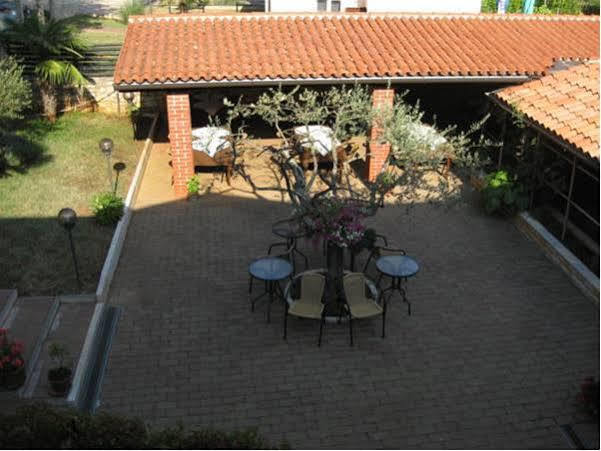 Bed And Breakfast Kolo Adults Only Buzinija Exterior photo